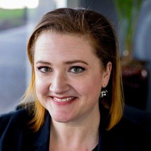 Meet your Posher, Elizabeth